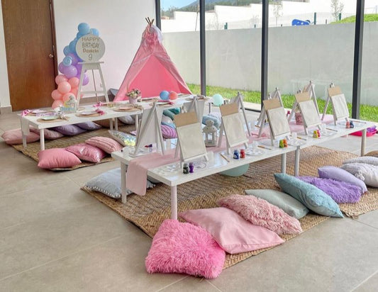 Art and Crafts Station